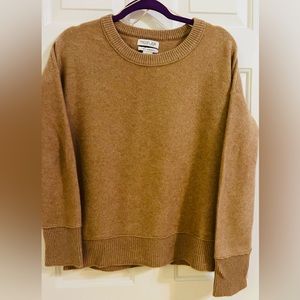 Rachel Zoe 100% Cashmere Camel Sweater with crew neck. Size:Small/Condition:Good